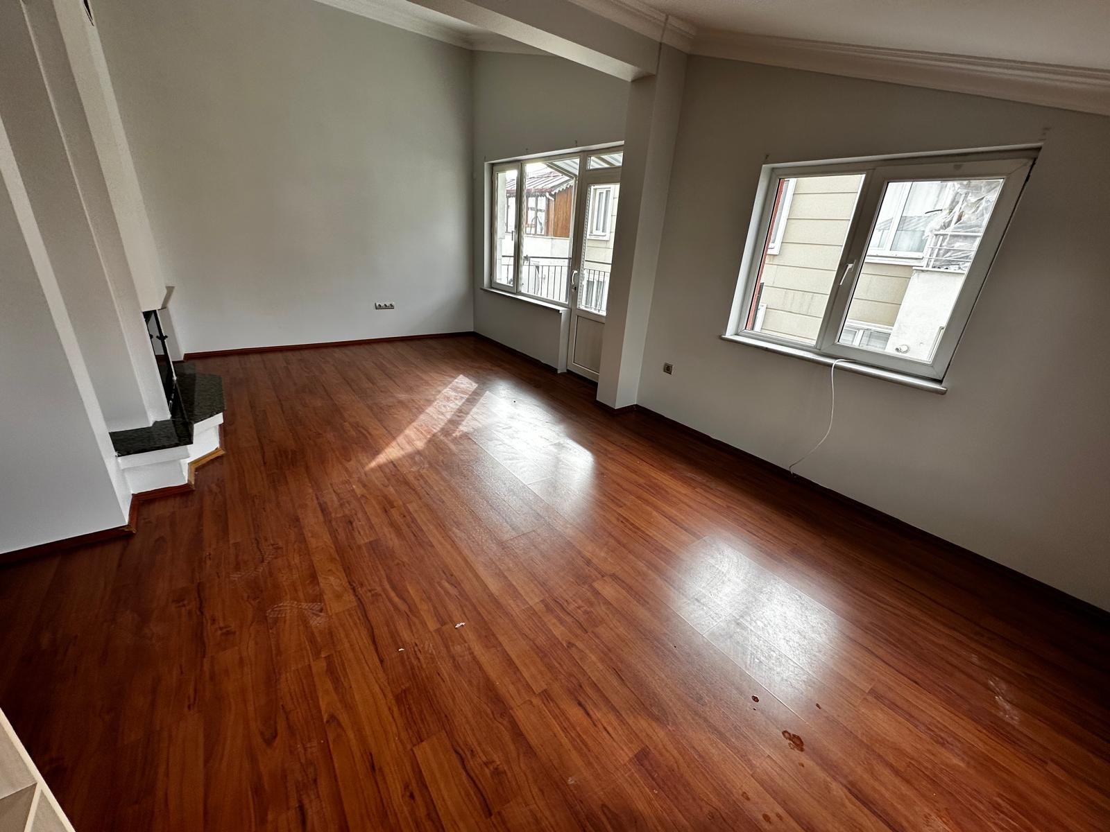CUMHURİYET MH.'DE ATAPARKA 300 M MESAFEDE SATILIK DUBLEX DAİRE